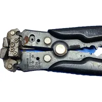 Krimpelő kábelblankoló vágó fogó fekete #4