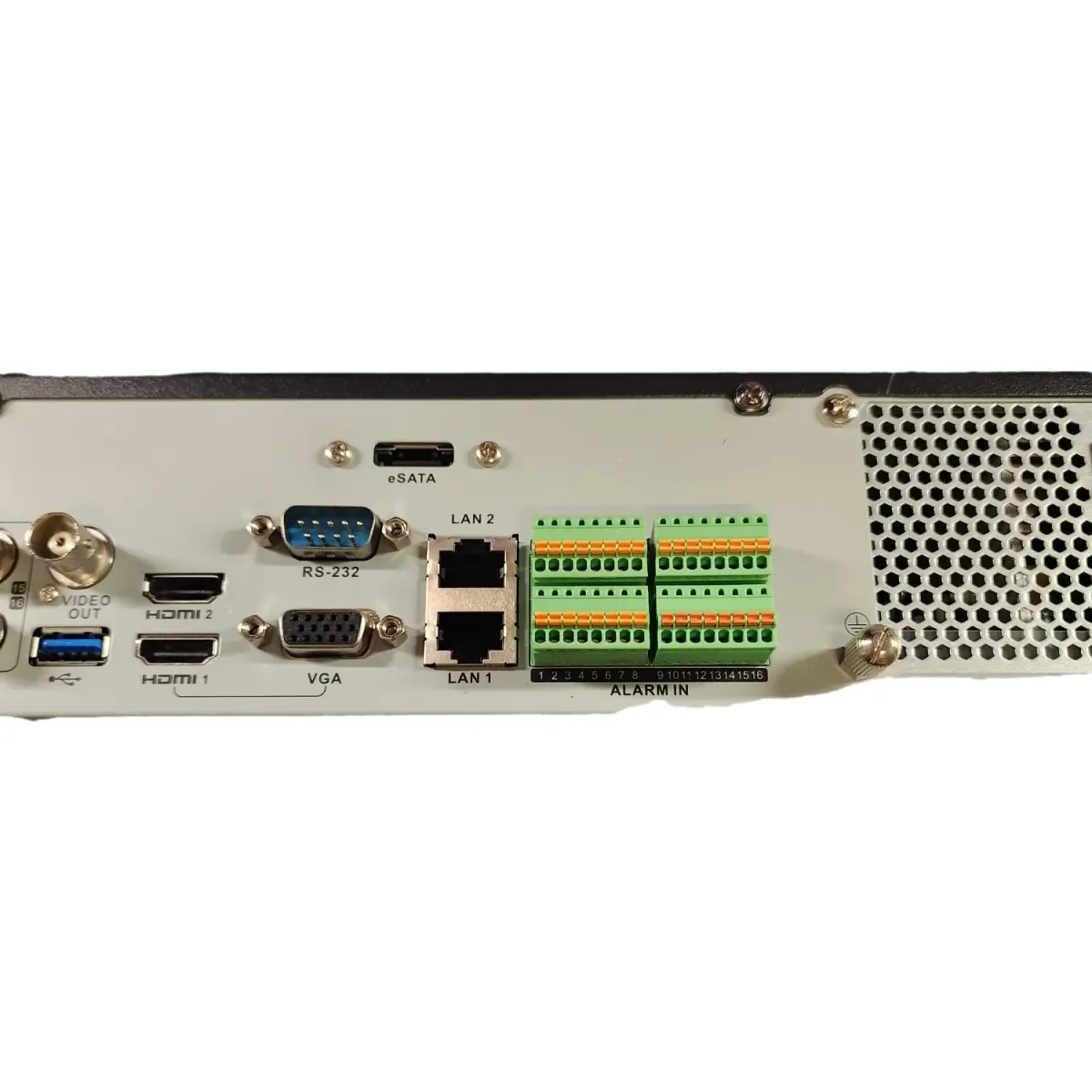 Hikvision DS-7316HUHI-K4 7300 Series Turbo HD rögzítő 32/16 csatorna 4K 8MPx 4 HDD #3