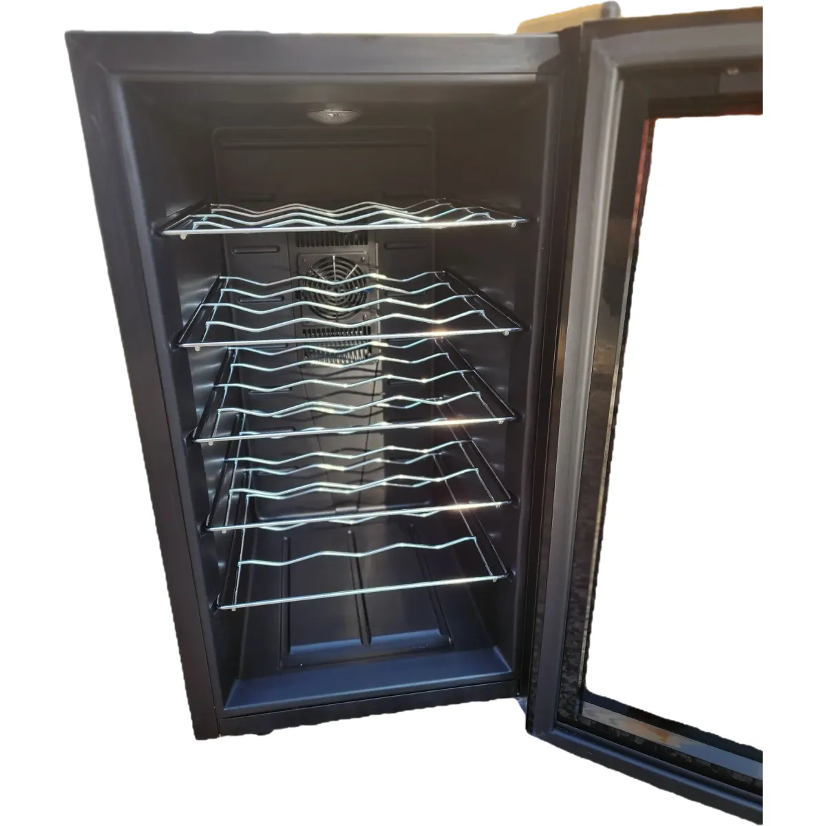 Hyundai VIN18G Borhűtő fekete 18 palack led világítás #3